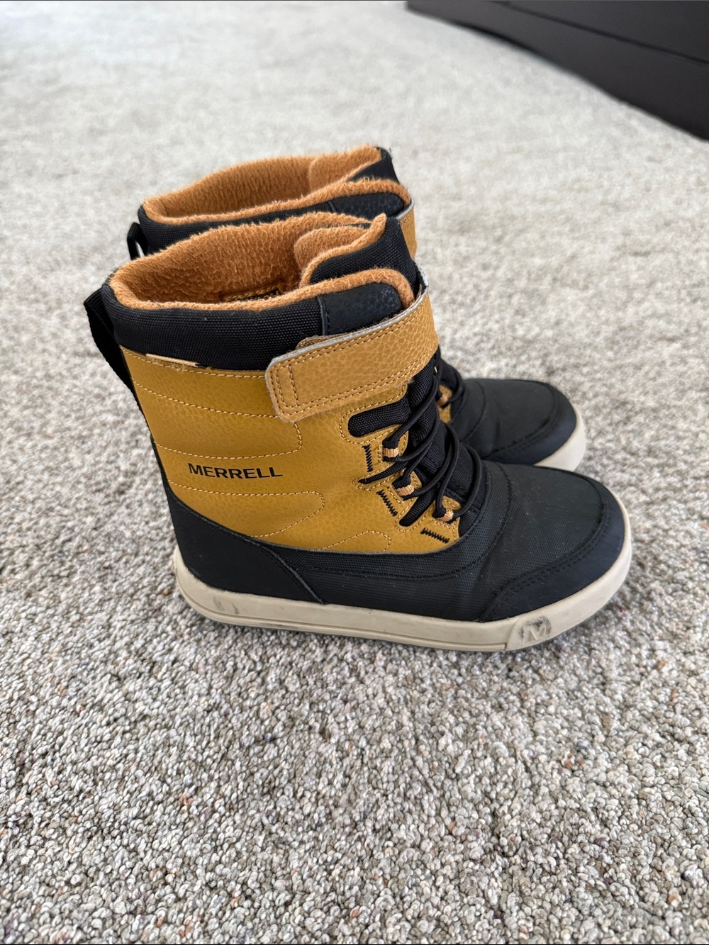 Merrell Kids Snow Storm waterproof boots Black and Mustard 13M